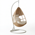 Fauteuil suspendu 105 x 105 x 195 cm en rotin naturel beige avec support métallique pour intérieur